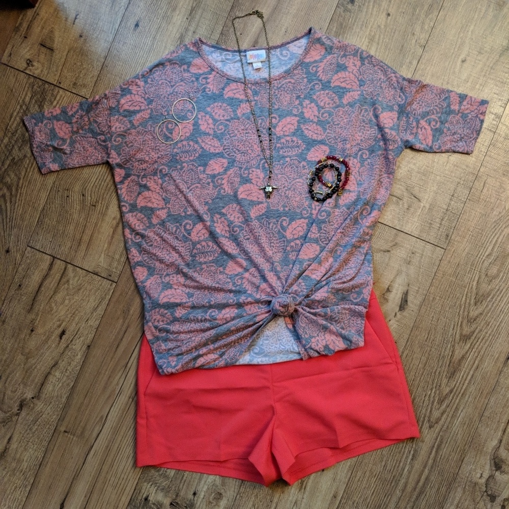NWT Size 12 Express Mid Rise Dark Coral Shorts